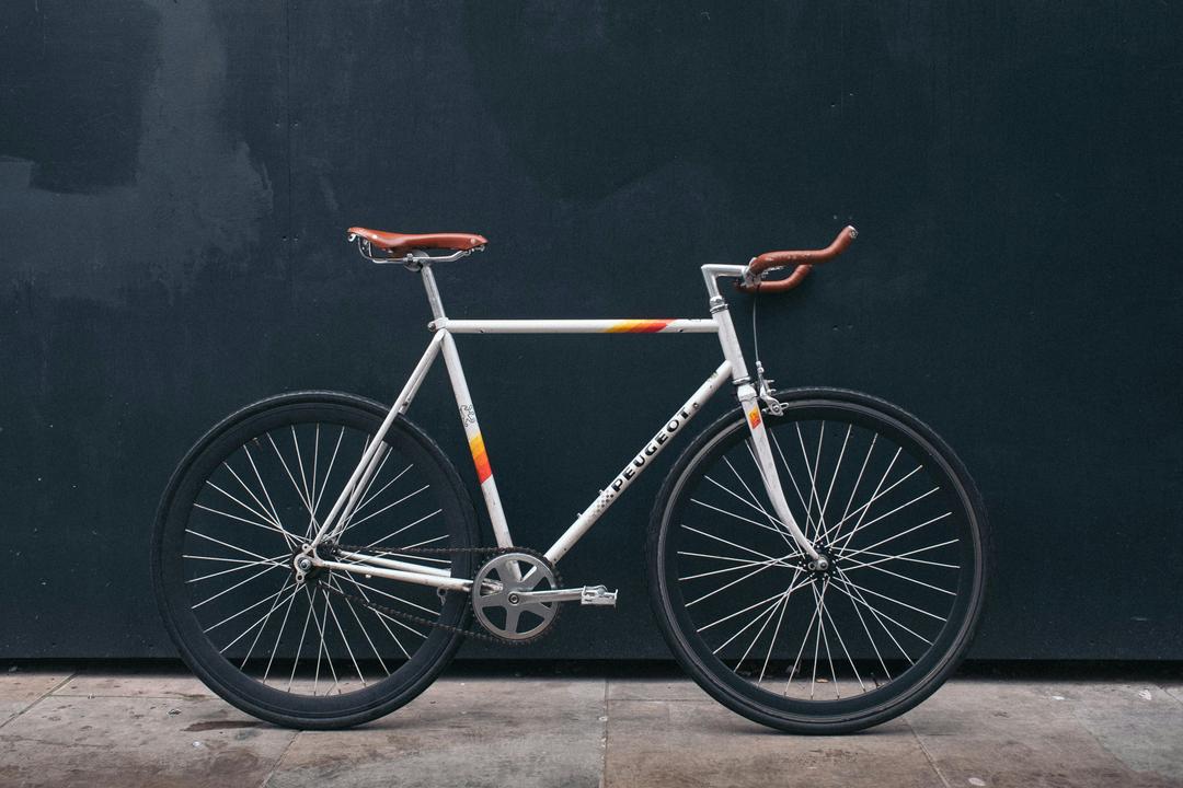 Mécanicien vélo en intervention